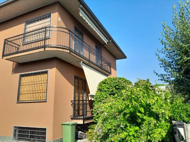 Villa Indipendente in vendita a Zona Omogenea Milano Nord, Paderno Dugnano
