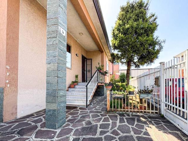 Villa Indipendente in vendita a Zona Omogenea Milano Nord, Paderno Dugnano