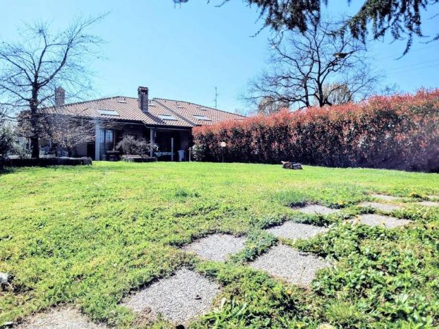 Villa Indipendente in vendita a Zona Omogenea Milano Nord, Paderno Dugnano