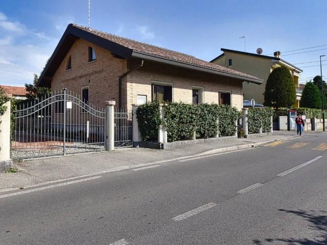 Villa Indipendente in vendita a Zona Omogenea Milano Nord, Paderno Dugnano