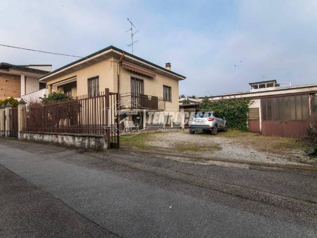 Villa Indipendente in vendita a Zona Omogenea Milano Nord, Paderno Dugnano