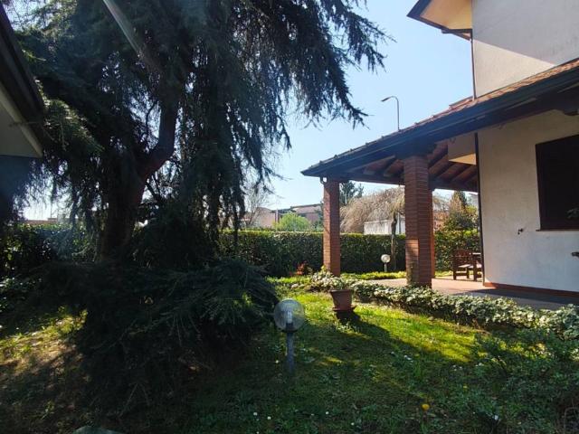 Villa Indipendente in vendita a Zona Omogenea Milano Nord, Paderno Dugnano