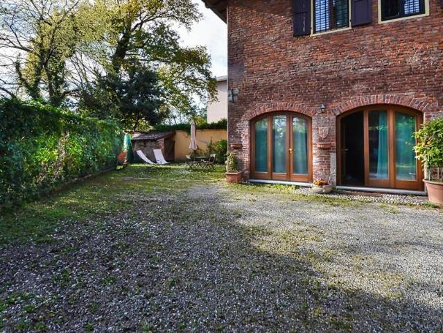 Villa Indipendente in vendita a Zona Omogenea Milano Nord, Paderno Dugnano