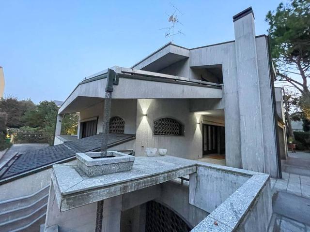 Villa Indipendente in vendita a Zona Omogenea Milano Nord, Paderno Dugnano