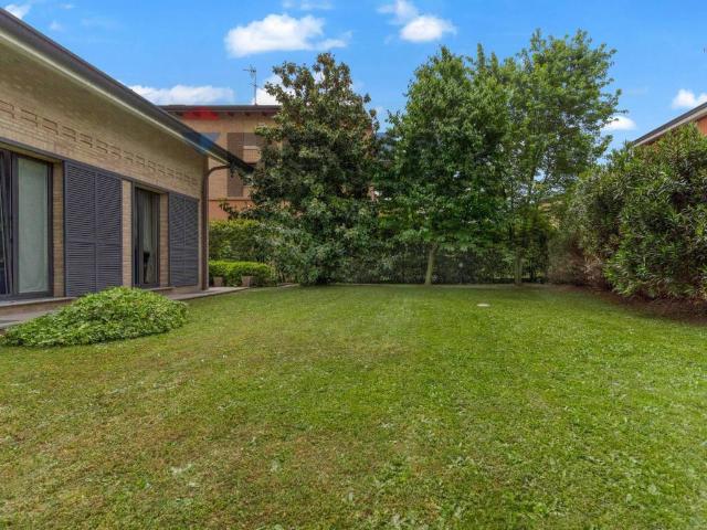 Villa Indipendente in vendita a Zona Omogenea Milano Nord, Paderno Dugnano