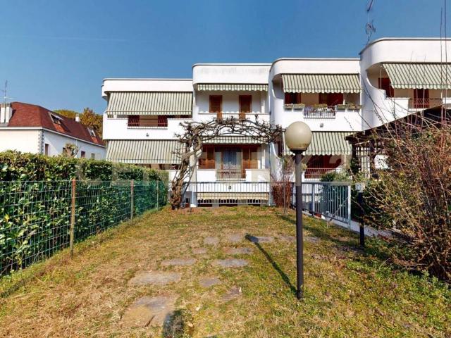 Villa Indipendente in vendita a Zona Omogenea Milano Nord, Paderno Dugnano