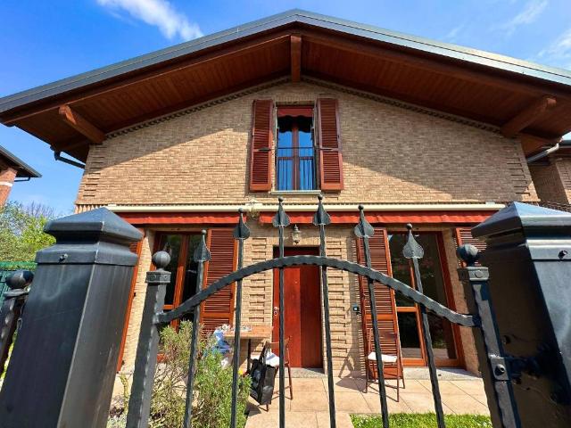 Villa Indipendente in vendita a Zona Omogenea Milano Nord, Paderno Dugnano