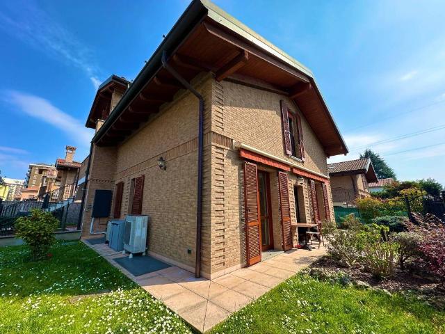 Villa Indipendente in vendita a Zona Omogenea Milano Nord, Paderno Dugnano
