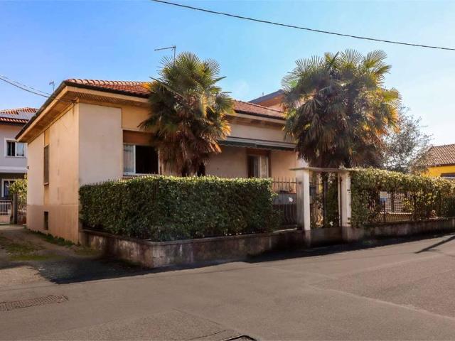 Villa Indipendente in vendita a Zona Omogenea Milano Nord, Paderno Dugnano