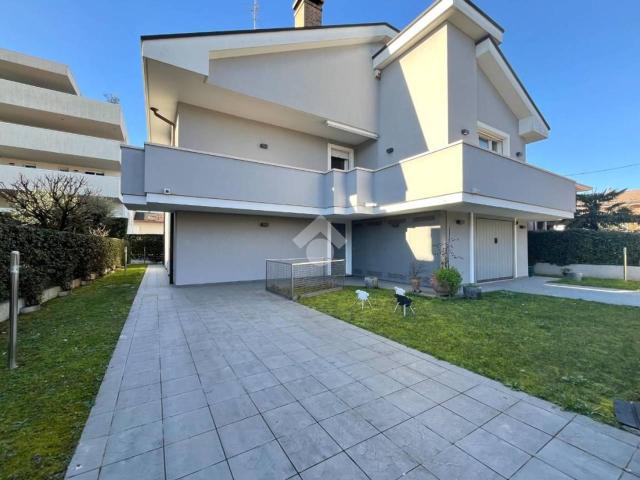 Villa Indipendente in vendita a Voltabarozzo, Padova