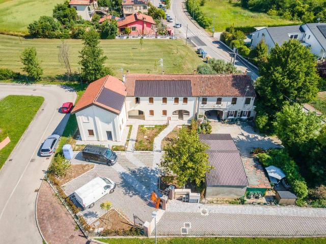 Villa Indipendente in vendita a Padova, Veneto