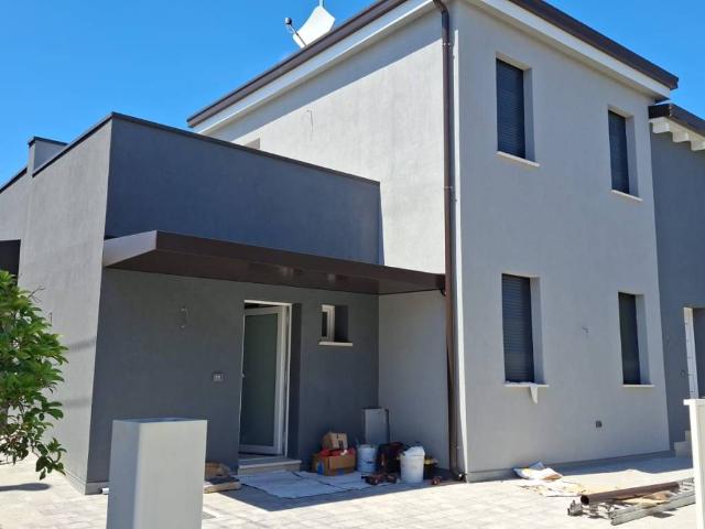 Villa Indipendente in vendita a Stanga, Padova