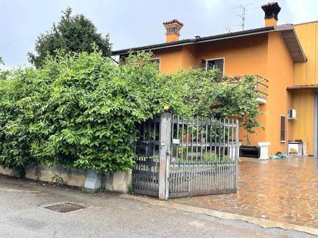 Villa Indipendente in vendita a Paltana, Padova