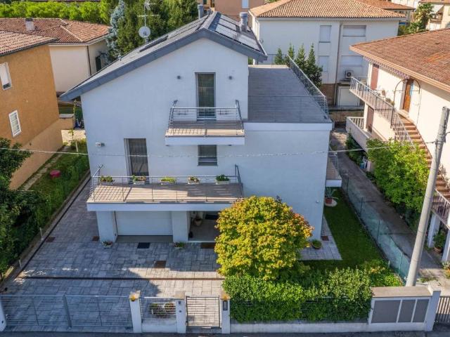 Villa Indipendente in vendita a Sant'Osvaldo, Padova