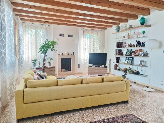 Villa Indipendente in vendita a Stanga, Padova