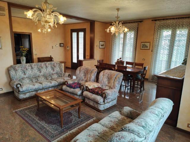 Villa Indipendente in vendita a Montà, Padova
