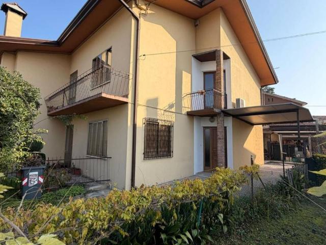 Villa Indipendente in vendita a Padova