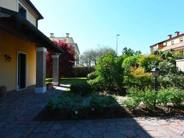 Villa Indipendente in vendita a Brusegana, Padova