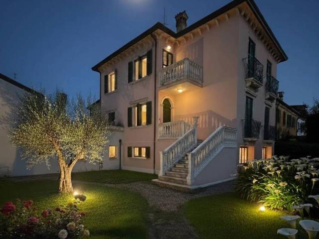 Villa Indipendente in vendita a Padova, Veneto