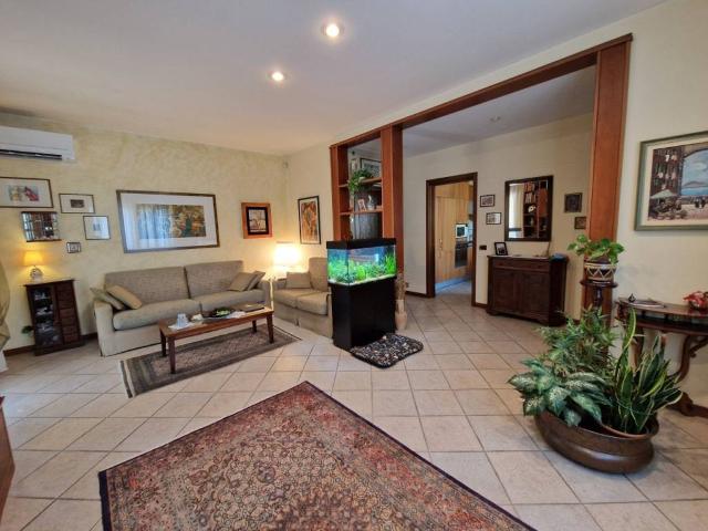 Villa Indipendente in vendita a Camin, Padova