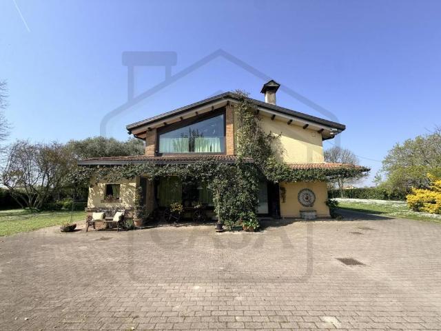 Villa Indipendente in vendita a Padova, Veneto