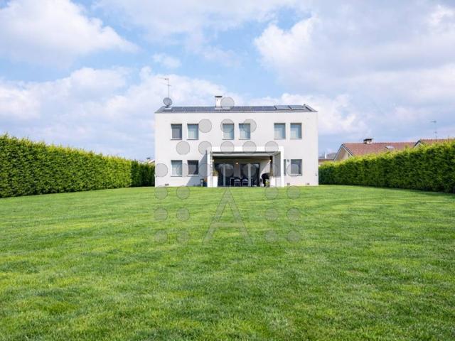 Villa Indipendente in vendita a Padova, Veneto