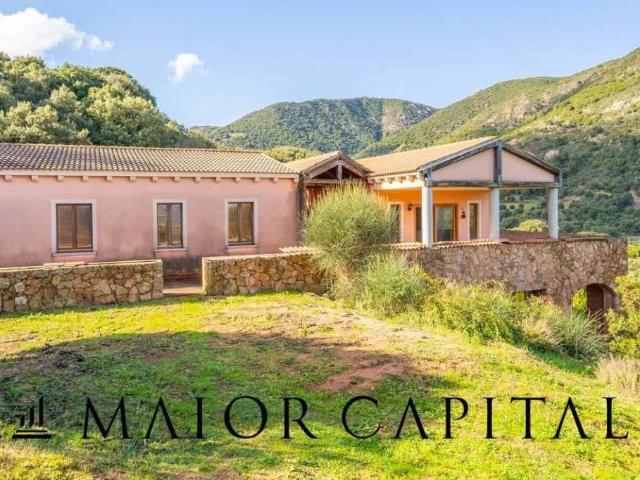 Villa Indipendente in vendita a Padru, Sardigna/Sardegna