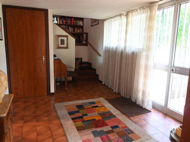 Villa Indipendente in vendita a Padernello, Paese