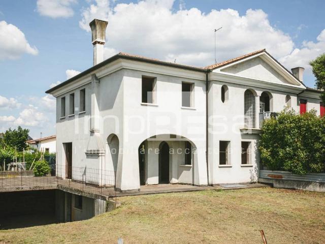 Villa Indipendente in vendita a Sovernigo, Paese