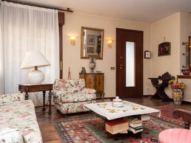 Villa Indipendente in vendita a Sovernigo, Paese