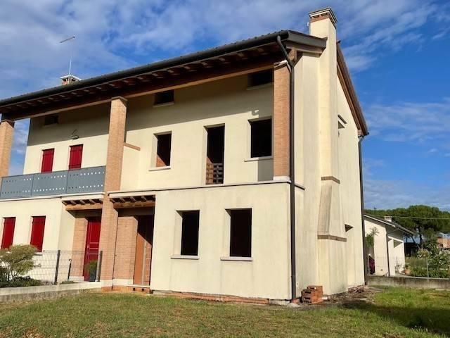 Villa Indipendente in vendita a Padernello, Paese