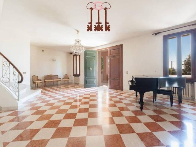 Villa Indipendente in vendita a Paese, Veneto
