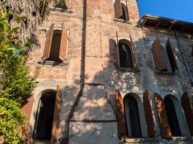 Villa Indipendente in vendita a Padernello, Paese