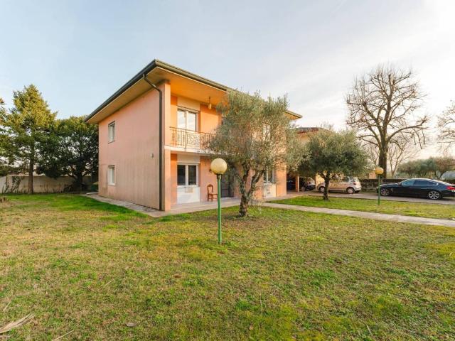 Villa Indipendente in vendita a Paese, Veneto