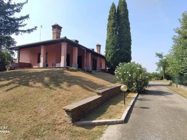 Villa Indipendente in vendita a Pagazzano, Lombardia