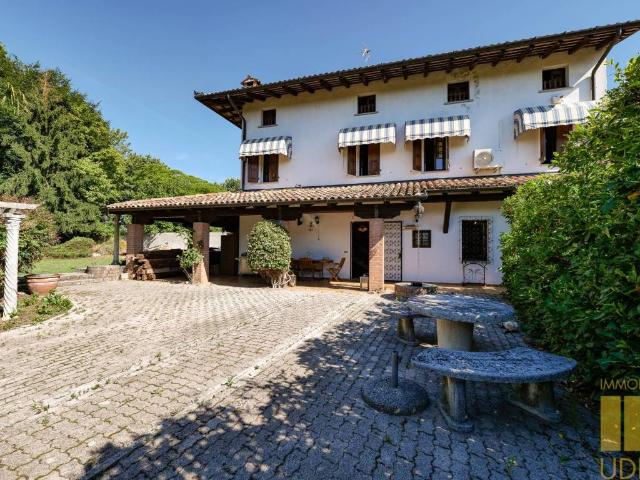 Villa Indipendente in vendita a Pagnacco, Friuli-Venezia Giulia