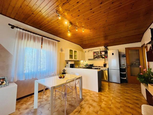 Villa Indipendente in vendita a Moruzzo, Friuli-Venezia Giulia