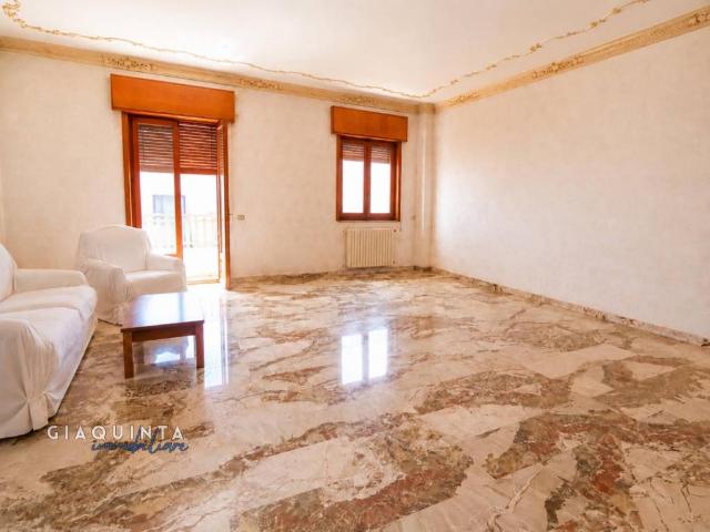 Villa Indipendente in vendita a Palagonia, Sicilia