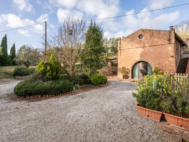 Villa Indipendente in vendita a Colleoli, Legoli