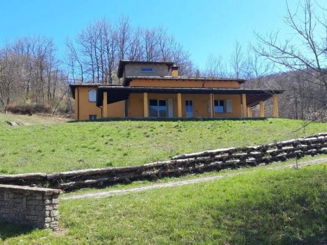 Villa Indipendente in vendita a Palanzano, Reggio Emilia