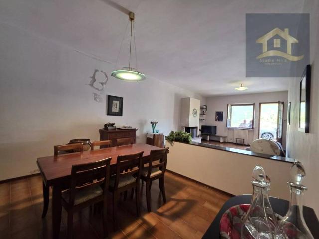 Villa Indipendente in vendita a Palanzano, Reggio Emilia