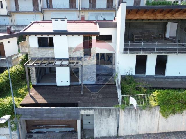 Villa Indipendente in vendita a Borghetto, Palazzago