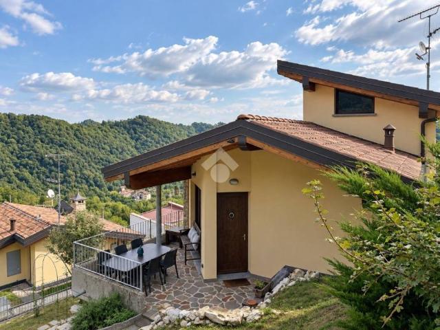 Villa Indipendente in vendita a Pratomarone, Palazzago