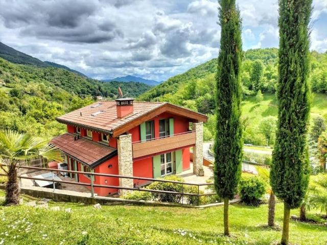 Villa Indipendente in vendita a Precornelli, Palazzago