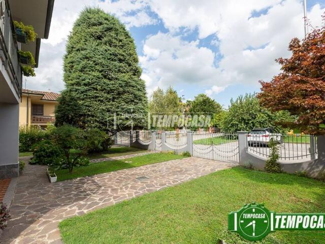 Villa Indipendente in vendita a Palazzo Pignano, Lombardia