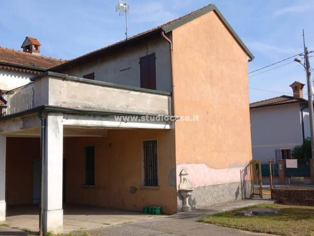 Villa Indipendente in vendita a Palazzo Pignano, Lombardia