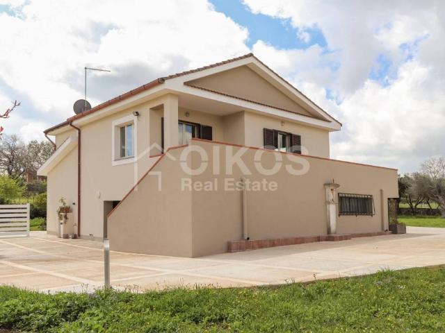 Villa Indipendente in vendita a Porticaletto, Palazzolo Acreide