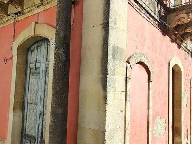 Villa Indipendente in vendita a Palazzolo Acreide, Sicilia