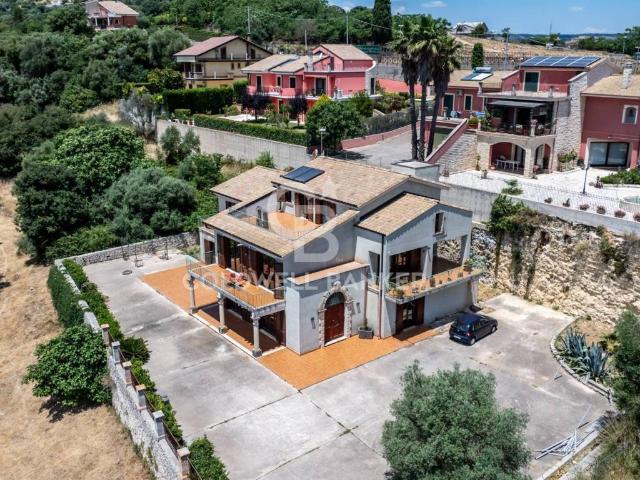 Villa Indipendente in vendita a Palazzolo Acreide, Sicilia