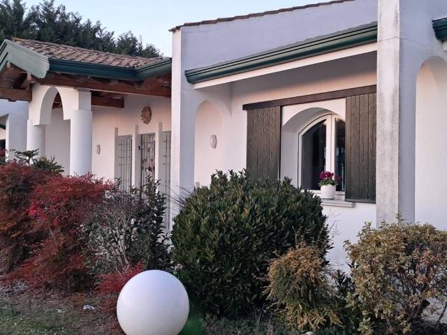 Villa Indipendente in vendita a Pocenia, Friuli-Venezia Giulia